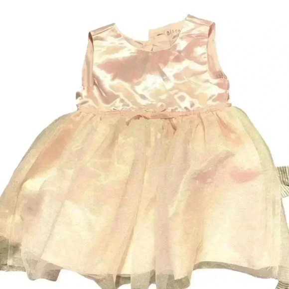 Bundle of Baby Clothes !!🌺 Size newborn to 12 months